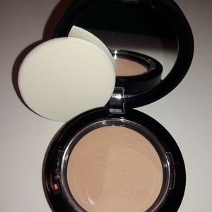 Younique Pressed Powder "Camlet"